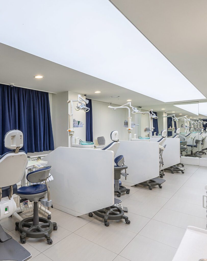  • KOREA NEW N DENTAL CLINIC